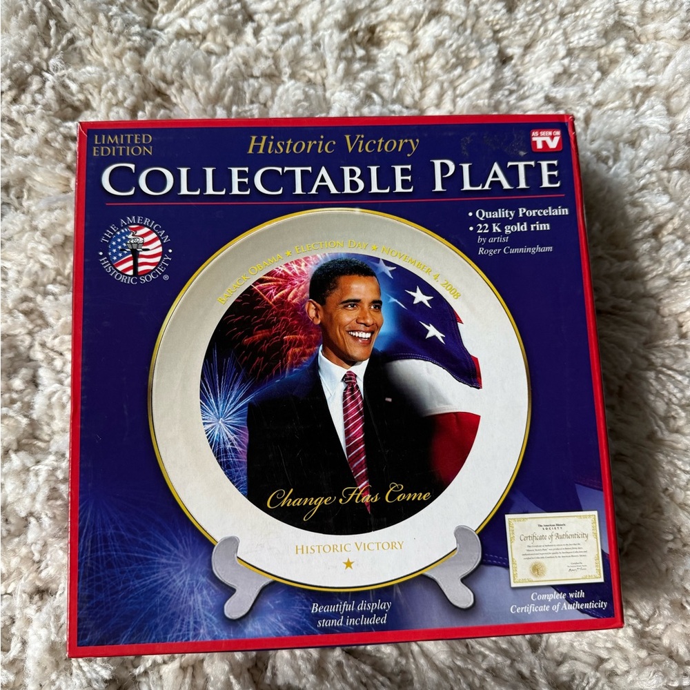 Historic Victory Obama Collectible Plate with Gold Rim
